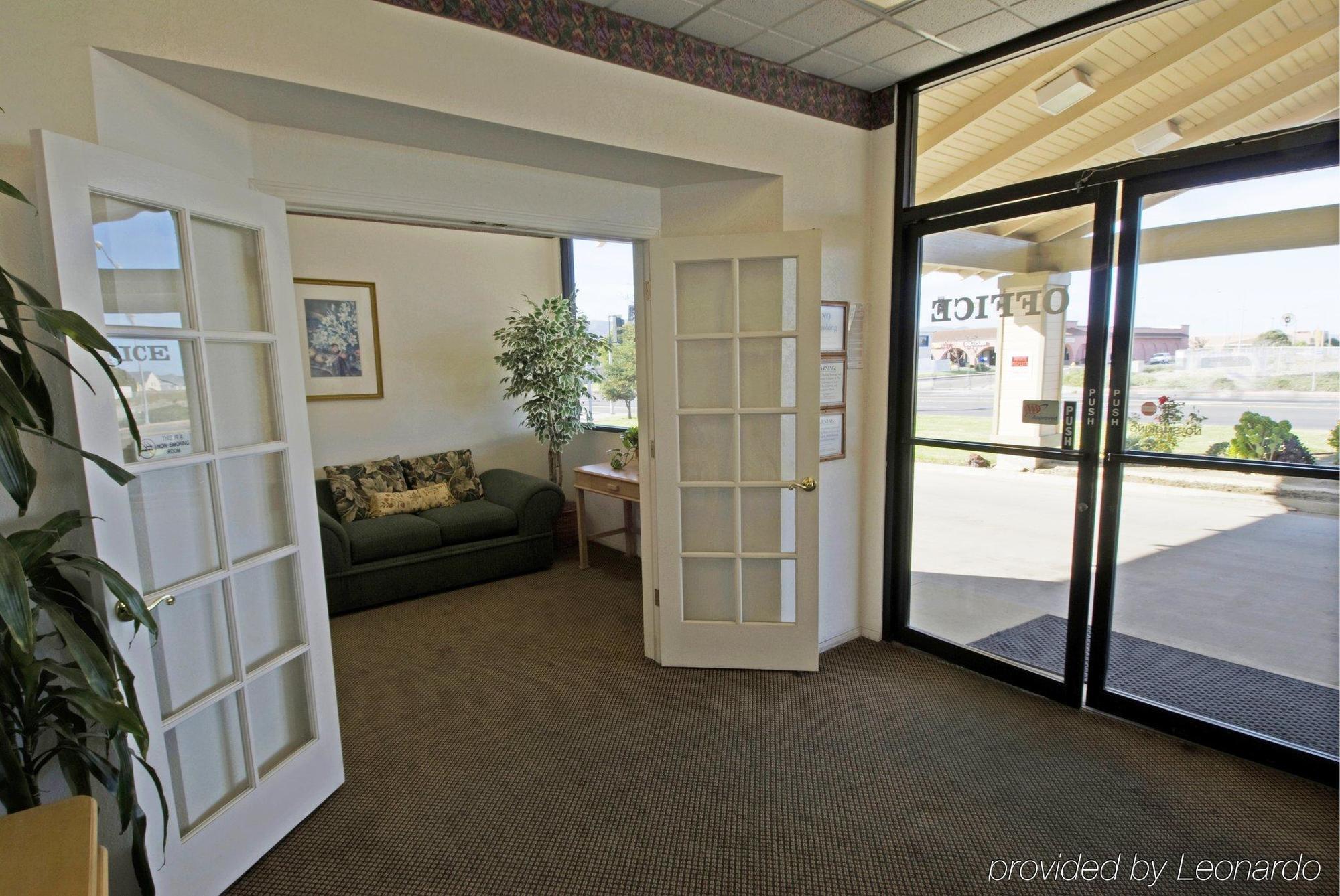 Inn At Highway 1 Lompoc Room photo